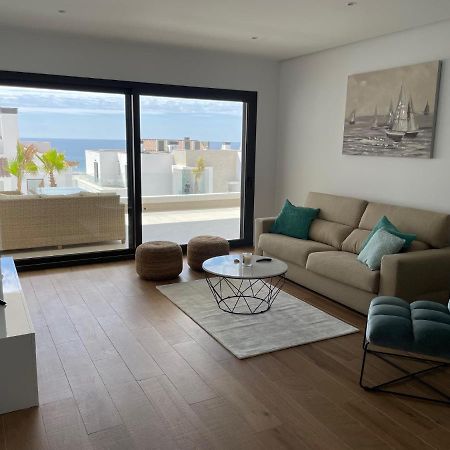 Modern 2 Beds Apartment In Alcaidesa Kültér fotó