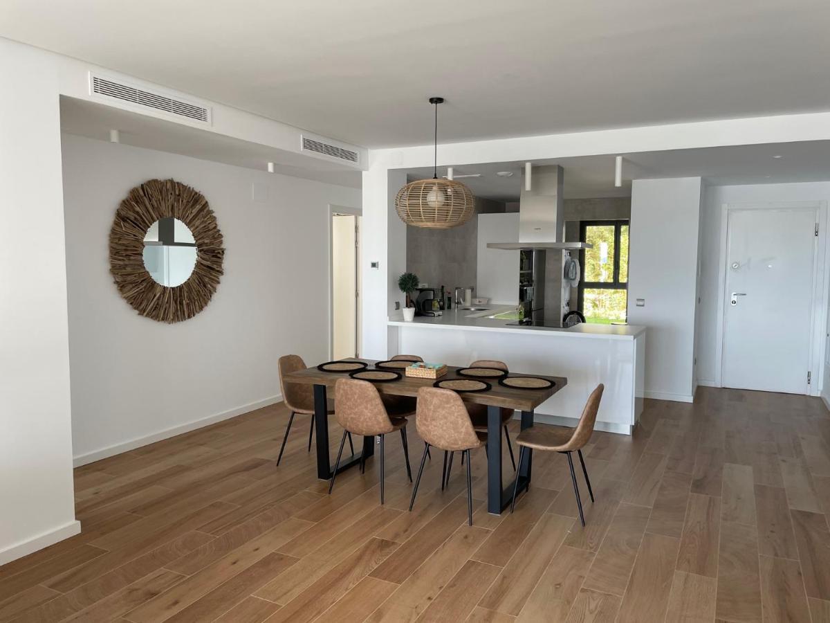 Modern 2 Beds Apartment In Alcaidesa Kültér fotó
