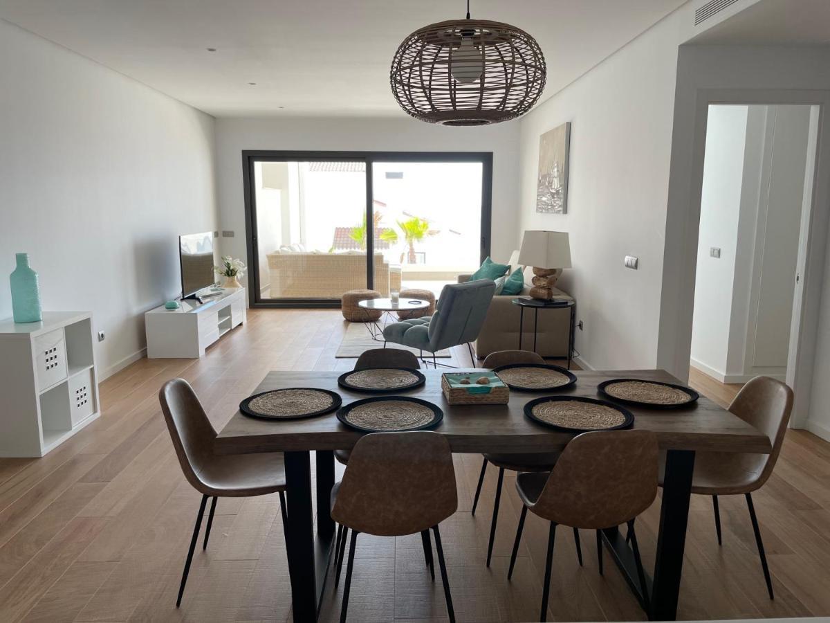 Modern 2 Beds Apartment In Alcaidesa Kültér fotó