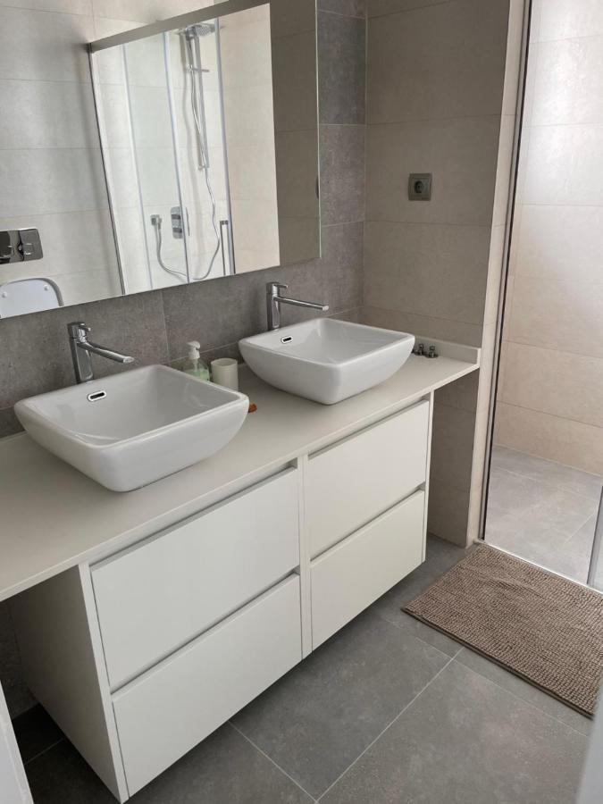 Modern 2 Beds Apartment In Alcaidesa Kültér fotó